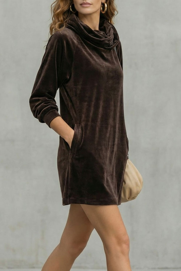 Moréna – Samt Drapierung Komfort – Cowl Neck Mini Kleid