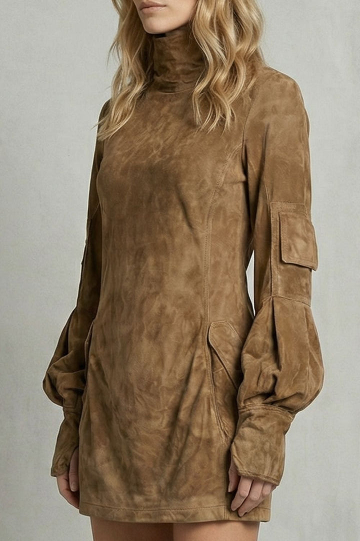 Marcella – Hoher Kragen Silhouette – Wildleder-Optik Mini-Kleid