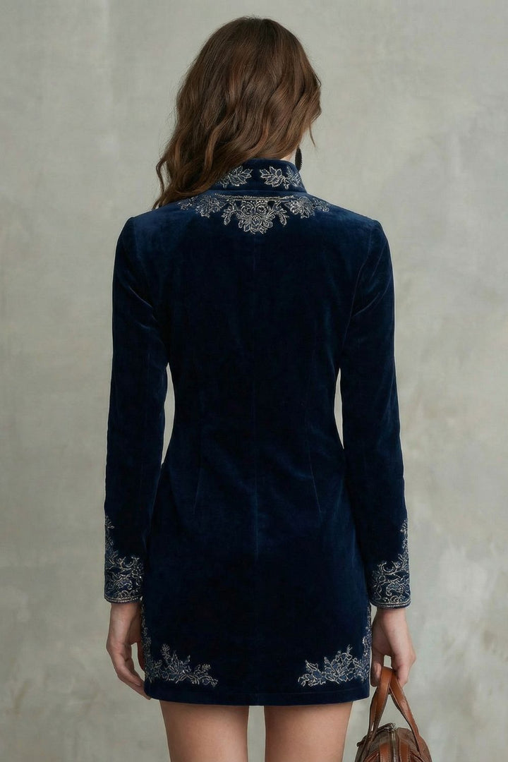 Élarine – Bestickte Samt-Eleganz – Enges Minikleid