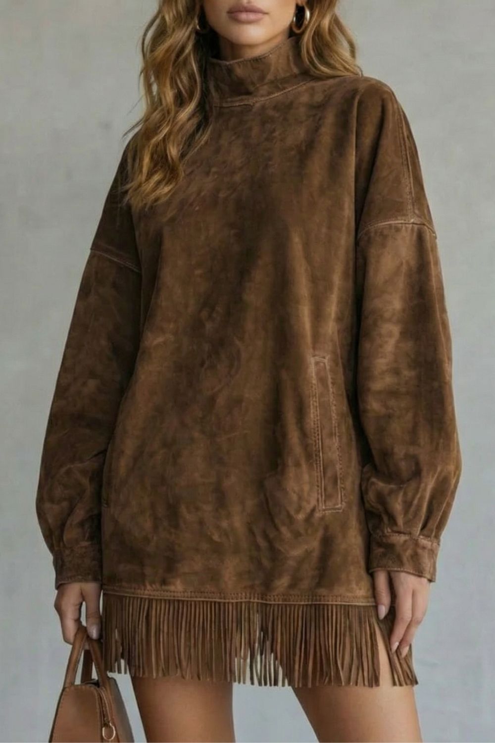 Viretta – Wildleder-Fransen-Detail – Rollkragen-Minikleid