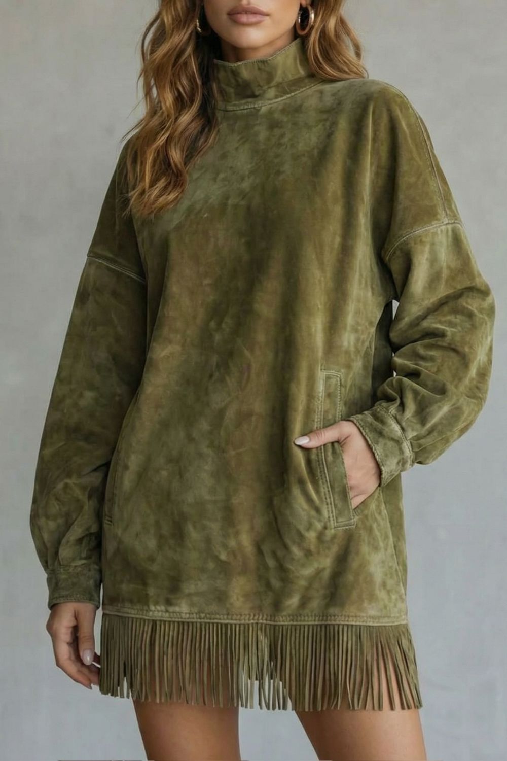 Viretta – Wildleder-Fransen-Detail – Rollkragen-Minikleid