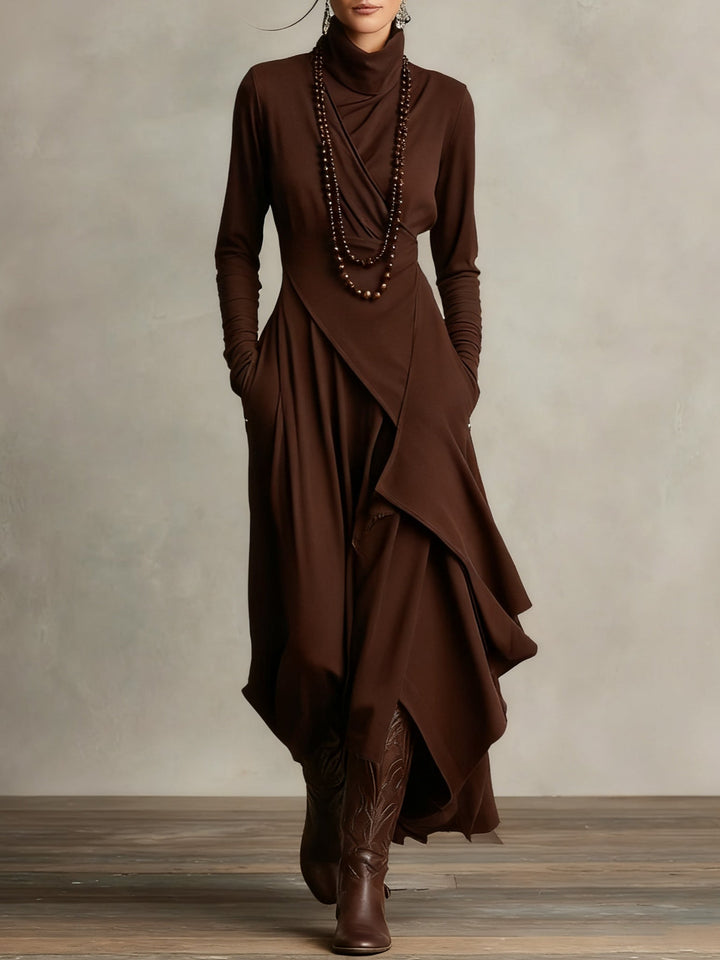 Vivienne | Asymmetrisches Maxikleid mit hohem Kragen