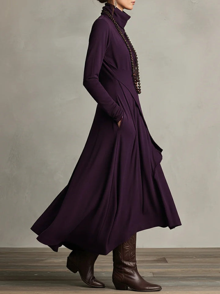 Vivienne | Asymmetrisches Maxikleid mit hohem Kragen