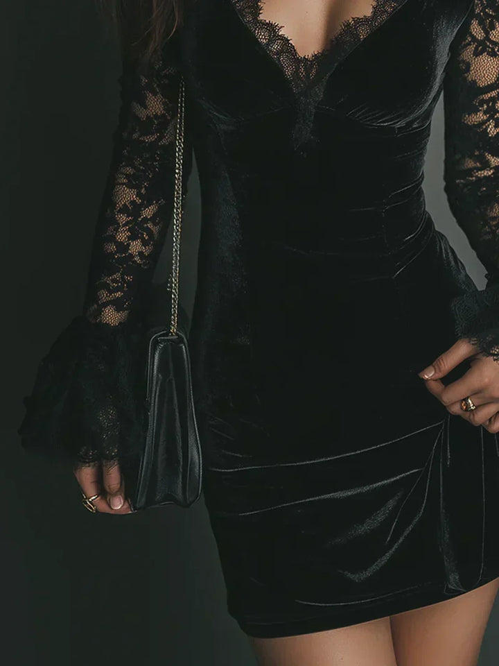 Aria | Samt- und Spitzen-Minikleid